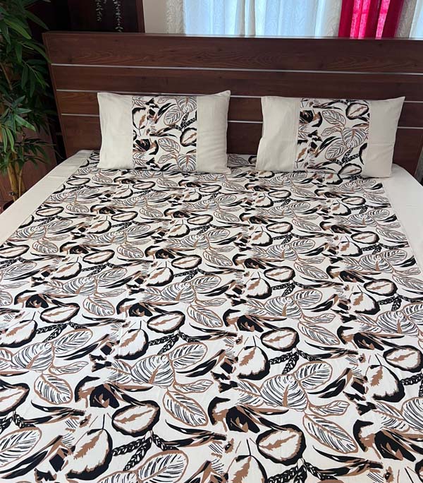 TWO SIDED BORDER BEDSHEET HD774