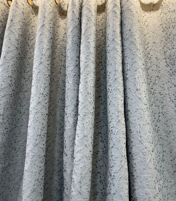 EMBOSSED EYELET CURTAIN HD 41