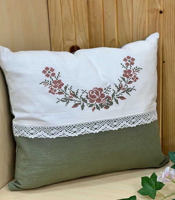 EMBROIDERY GREEN PATCH CUSHION COVER  HD837