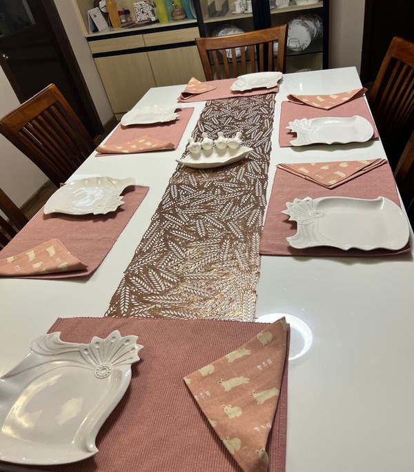 TABLE MAT PINK WITH NAPKINS HD793