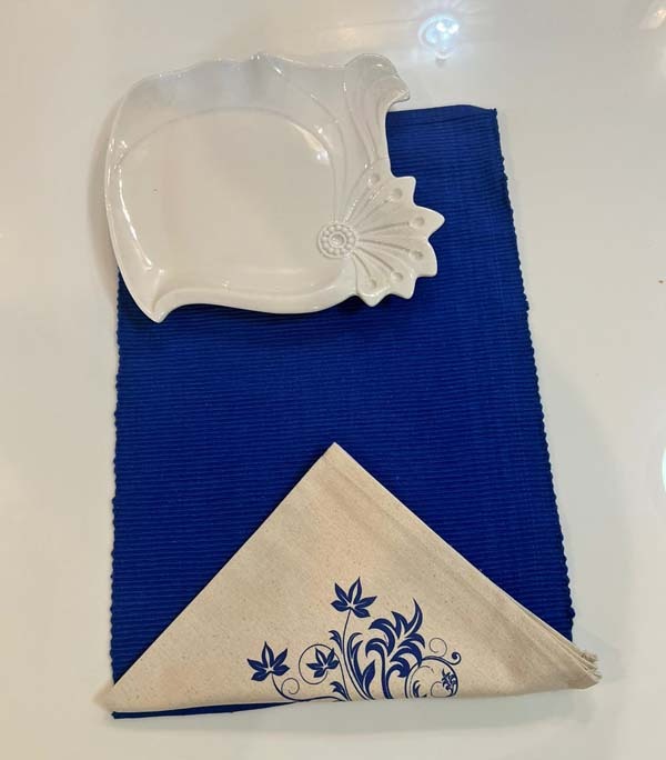 TABLE MAT ROYAL BLUE  WITH NAPKINS HD797