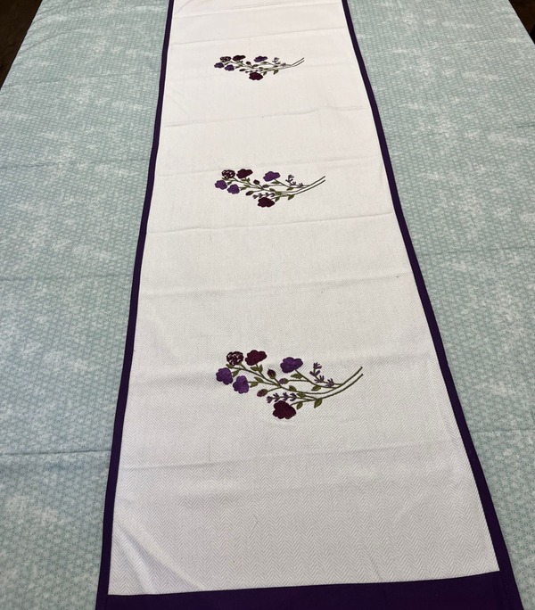 EMBROIDERY VIOLET PIPING BED/TABLE LINER HD 854