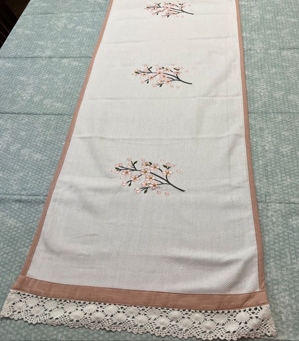 EMBROIDERY PINKFLOWER  RUNNER HD853