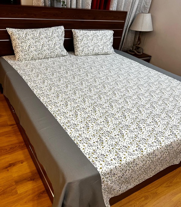 Two Side Grey Border Bedsheet