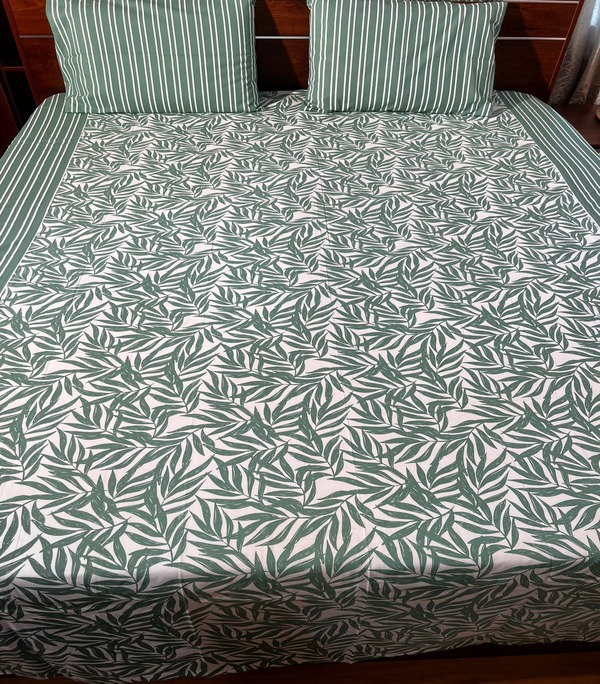 Green Print Two Side Border Bedsheet