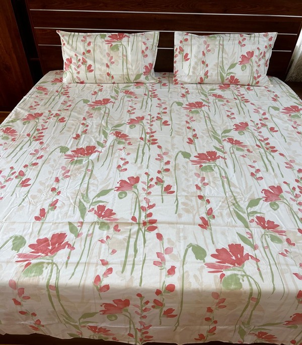 Super King Off-White Bedsheet with Floral Print