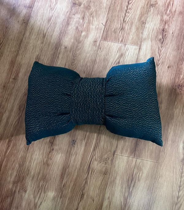 Bow Cushion