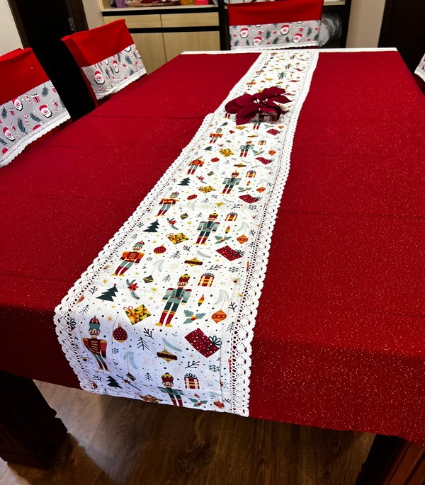 Xmas Table Cloth 6 Seater